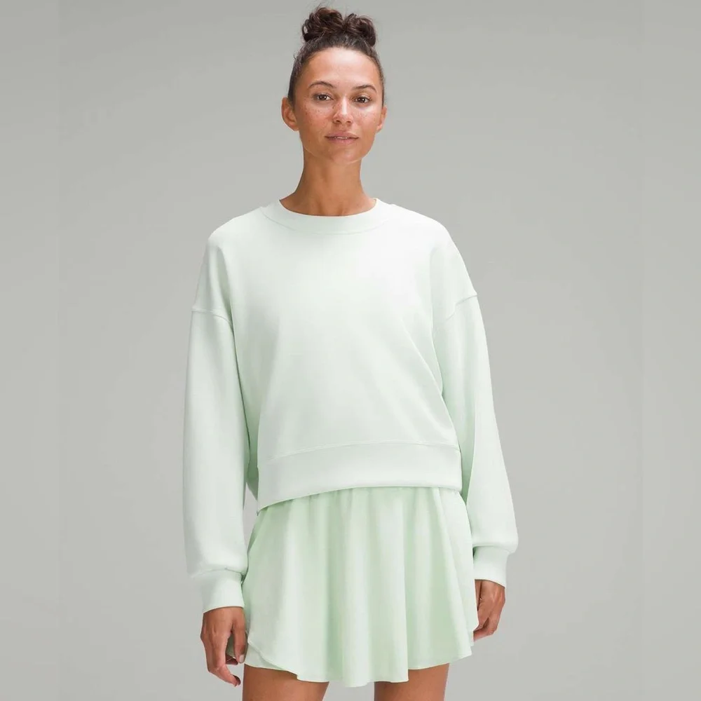✨ Lululemon Perfectly Oversized Crop Softstreme Crewneck ✨ - Picture 1 of 3